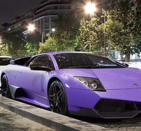 Lavender Lamborghini, Purple Lamborghini, Prom Car, Purple Cars, Homecoming 2024, Glitter Car, Aesthetic Cars, Sweet 15 Dresses, Purple Car