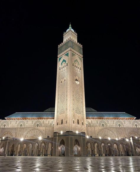 Hassan Ii Mosque, Hassan 2, Some Interesting Facts, Casablanca Morocco, Photoshop Backgrounds, Best Books To Read, Travel Goals, Interesting Facts, Casablanca