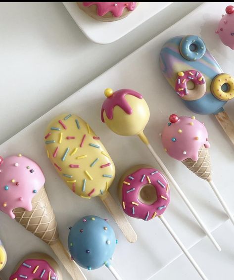 Ice Cream Theme Cake Pops, Candy Theme Cake Pops, Ice Cream Cakesicles, Two Sweet Cake Pops, Sweet One Cake Pops, Ice Cream Party Desserts, Sweet One Treats, Donut Cakesicles, Candyland First Birthday Party Girl