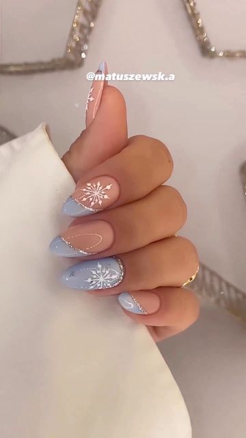 January Nails, Fancy Nails Designs, Christmas Gel Nails, Her Nails, Pretty Nail Art Designs, Snowflake Nails, Nail Art Designs Videos, Glam Nails, Xmas Nails