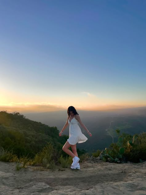 Mountain Trip Outfit Summer, Mountain Poses Photo Ideas, Hiking Poses, Mountain Photo Ideas, Trip Outfit Summer, Hiking Attire, Dress And Sneakers Outfit, Sneakers Outfit Summer, Dress Sneakers