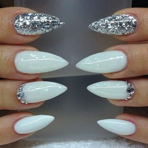 White Glitter Stiletto Nails Pictures, Photos, and Images for Facebook, Tumblr, Pinterest, and Twitter Nails Videos, Glitter Stilettos, Video Makeup, Stiletto Nail Art, Silver Nail, Stiletto Nails Designs, Super Nails, Popular Nails, Nails Polish