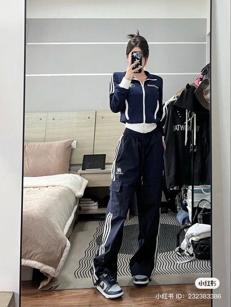 Comfy Sporty Outfits Summer, Athletic Style Aesthetic, Korean Practice Outfit, Korean Workout Outfit, Dance Outfits Practice Casual, Comfy Sporty Outfits, Athlete Outfits, Sporty Outfits Summer, Sports Style Girl