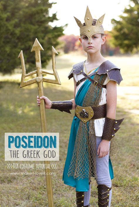 DIY Greek God Costume: POSEIDON | www.makeit-loveit.com Posiden Costume, Diy Greek God Costume, Poseidon Costume, Greek Goddess Costume Diy, Greek Mythology Costumes, Mythology Costumes, God Costume, Greek God Costume, Diy Group Halloween Costumes