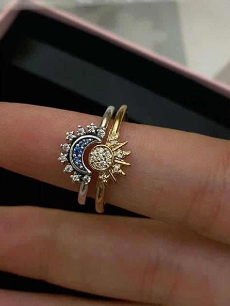 Stylish Jewelry Accessories, Sun And Moon Rings, Neck Pieces Jewelry, Pretty Jewelry Necklaces, Moon Sun, Moon Ring, I Love Jewelry, Fantasy Jewelry, Sun And Moon