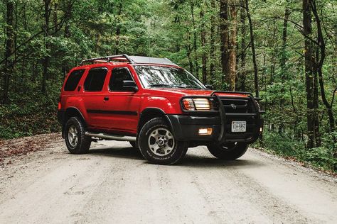 The First-Gen Nissan Xterra Is an Underappreciated Classic | Automobile Magazine Off Roaders, Paint Repair, Lifted Cars, Nissan Xterra, Square Body, Slot Cars, Jeep Cherokee, Auto Body, Super Cars