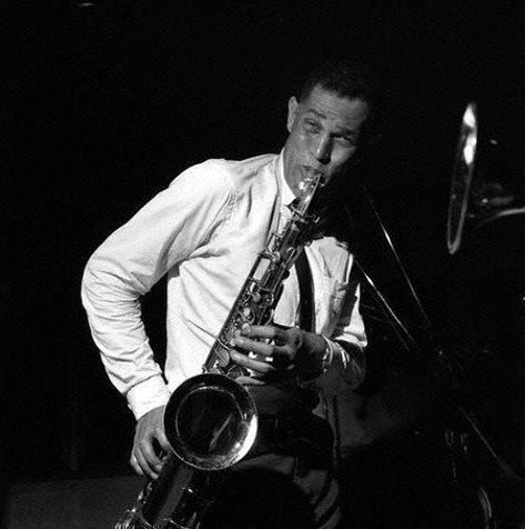 Dexter Gordon Johnny Hodges, Francis Wolff, Dexter Gordon, Newport Jazz Festival, Sonny Rollins, Classic Jazz, Saxophones, Blues Musicians, Real Music