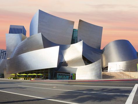 Frank Gehry Architecture Buildings, Los Angeles Photo Ideas, Branded House, Famous Architecture Buildings, Houses Los Angeles, Frank Gehry Architecture, Architecture Los Angeles, Stahl House, Watts Towers