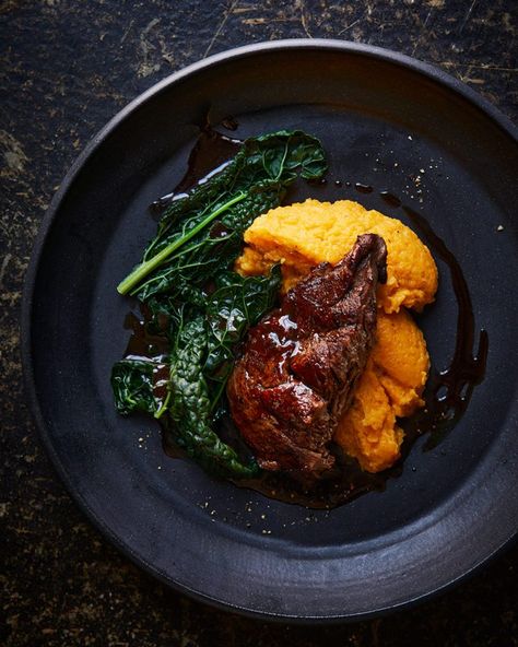 Awesome Dinner Ideas, Pumpkin Mash, Autumn Dinner, Braised Red Cabbage, Quick Chicken Recipes, Magazine Recipes, Seasonal Cooking, Chef Food, Venison Recipes