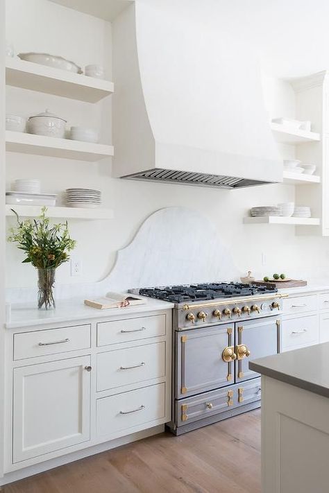 2018 Trend Alert: French Cooking Range | STUDIO MCGEE | Bloglovin’ Best Kitchen Design, White Shaker Kitchen, Interior Minimalista, Kitchen Hoods, Classic Kitchen, White Kitchen Design, Home Luxury, Shaker Kitchen, Stainless Steel Appliances