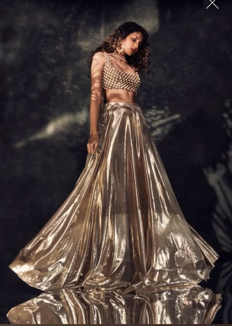 Aza Fashion Outfits 2023, Chickenkari Lehenga, Pearl Dupatta, Metallic Lehenga, Gold Skirt Outfit, Pearl Blouse, Stylish Lehenga, Sangeet Outfit, Gold Skirt