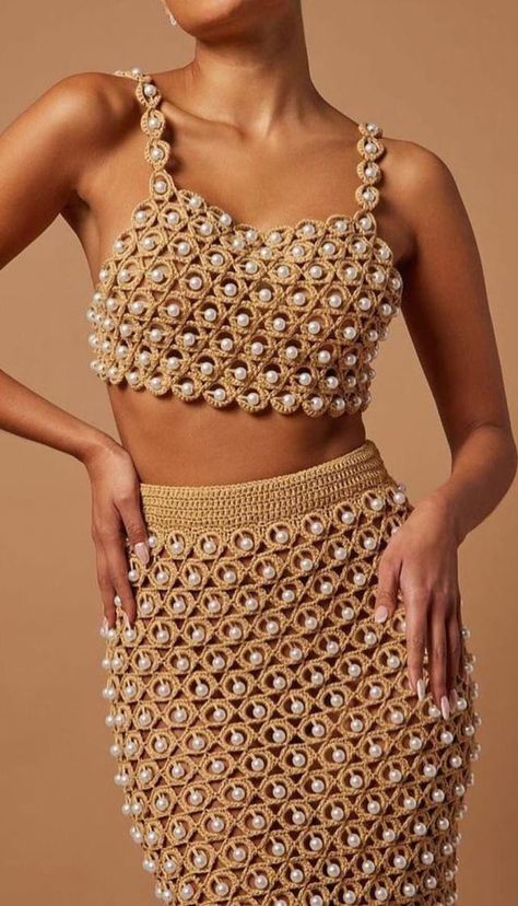 Unique Top Designs, Pearl Crochet, Corset Fashion Outfits, Skirt Pattern Free, Acrylic Decoration, Taupe Fashion, Crochet Top Outfit, Crochet Cozy, Crochet Skirts