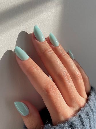 Mint Almond Nail Colors, Mint Nail Ideas, Neutral Nail Color, Mint Nails, Halloween Nails Easy, Winter Trip, Winter To Spring, Nails Easy, Nice Nails