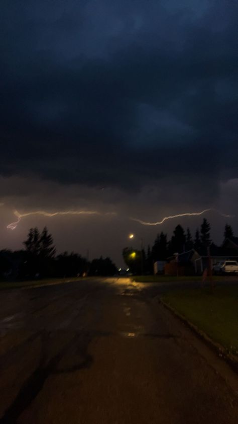 Lightning,rain,clouds,night aesthetic, dark skies, #storm #nightlife ~ #stormynight Storm Sky Aesthetic, Quiet Storm Aesthetic, Downpour Aesthetic, Clouds Night Aesthetic, Storm Aesthetic Rain, Stormy Night Aesthetic, Rain Storm Photography, Dark Weather Aesthetics, Night Aesthetic Dark