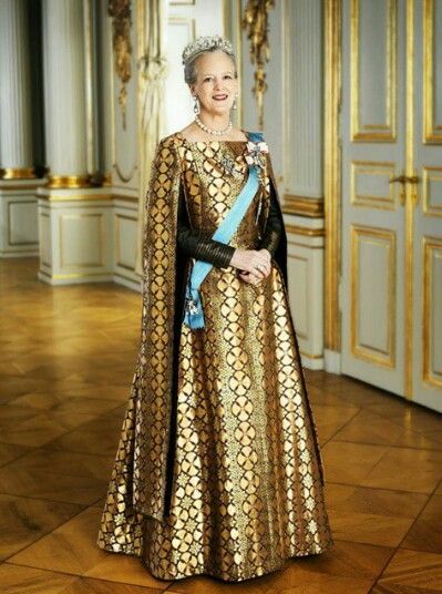 Queen Margrethe II of Denmark Kroonprinses Mary, Royal Families Of Europe, Denmark Royal Family, Danish Royalty, Gala Dress, Queen Margrethe Ii, Style Royal, Estilo Real, Royal Dresses