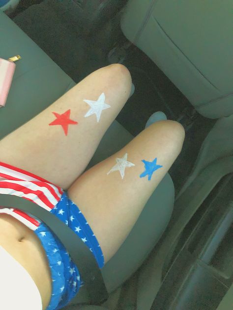 Painting Legs For Fourth Of July, Things To Paint On Your Legs For Fourth Of July, 4 Th Of July Leg Painting, Forth Of July Leg Painting, Vsco 4th Of July Leg Paint, Leg Painting, Black Paint, Cute Crafts, Body Painting