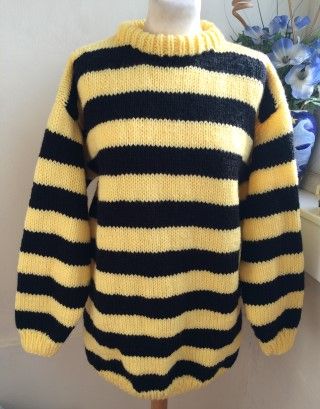 Bumble Bee Hand knitted unique design you will not see anywhere else but #bexknitwear.com Bee Clothes Aesthetic, Cute Bee Outfit, Bee Aesthetic Outfit, Bee Themed Outfit, Bumble Bee Outfit, Black And Yellow Shirt, Layers Outfits, Bee Clothes, Bee Sweater