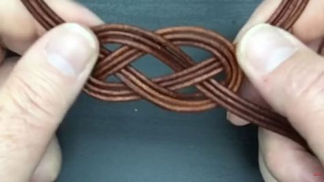 This is a guide to making a Celtic knot bracelet. Learn how to make a knotted Celtic bracelet in leather with this easy step-by-step tutorial. Leather Celtic Knot, Concentric Knot Bracelet, Celtic Knot Leather Bracelet Diy, Celtic Knot Bracelet Tutorial, Celtic Knot Jewelry Tutorial, Diy Celtic Knot, How To Make A Celtic Knot, Celtic Knot Jewelry Diy, Celtic Knot Bracelet Diy