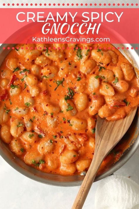 Spicy Gnocchi, Gnocchi Recipes Soup, Gnocchi Dishes, Night Dinner Recipes, Pastas Recipes, Date Night Recipes, Meatless Dinner, Easy Healthy Meal Prep, Gnocchi Recipes