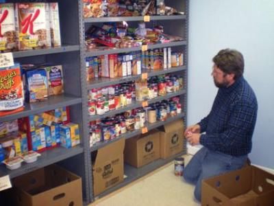 Food pantry - where people can choose what their family would eat. Interesting idea! School Food Pantry, Church Food Pantry Ministry, Mobile Food Pantry, Assembly Of God, Military Marriage, Church Outreach, Children Ministry, Pantry Room, Assemblies Of God