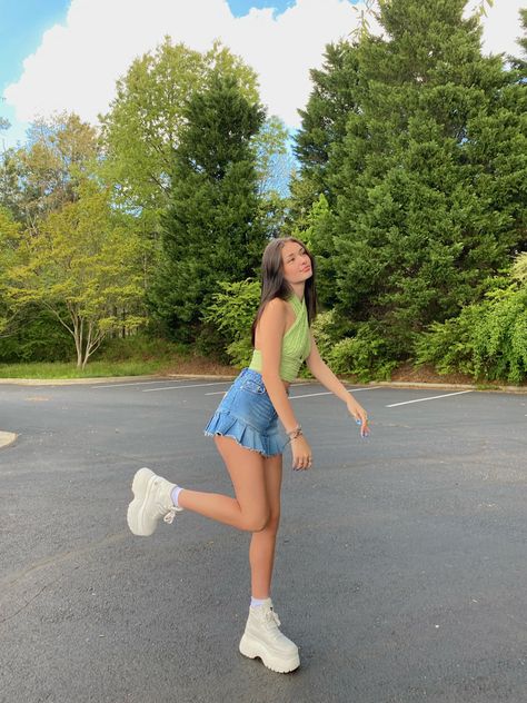 chunky shoes pleated ruffle skirt summer 2021 outfit inspo Ruffled Denim Skirt Outfit, Chunky Sneakers Skirt Outfit, Denim Ruffle Skirt Outfit, Pose Ideas Skirt, Pose Ideas With Skirt, Barbie Summer Outfits, Poses In Skirts For Instagram, Summer Casual Pleated Mini Skirt, Skirt Picture Ideas