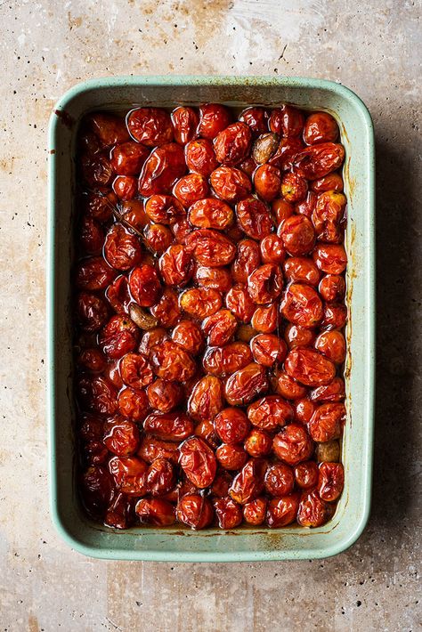 Confit Cherry Tomatoes, Slow Roasted Tomato Sauce, Slow Roasted Cherry Tomatoes, Confit Tomatoes Recipe, Tomato Confit Recipes, Tomatoes Confit, Crostini Ideas, Confit Tomatoes, Tomato Compote