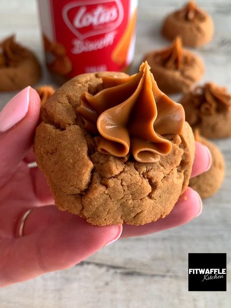 Fitwaffle - 3-Ingredient Biscoff Thumbprint Cookies 😍 Biscoff Thumbprint Cookies, Fitwaffle Biscoff, Lotus Biscoff Spread, Biscoff Recipes, Biscoff Spread, Thumb Print, Biscoff Cookies, One Egg, Cookies Brownies