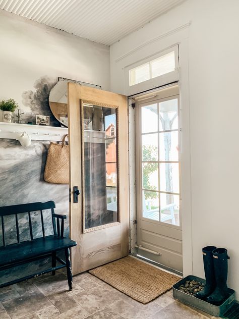 Refinishing Our New Old Farmhouse Front Door - Midcounty Journal Fromt Doors, Country Front Door, Front Door Color, Cottage Front Doors, Glass Door Design, Farmhouse Front Door, Sliding Door Design, Farmhouse Doors, Porch Doors