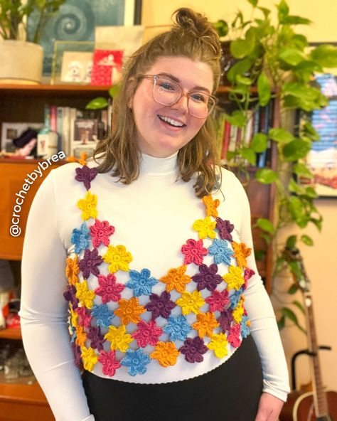 More amazing testers! My Daisy chain top pattern is now live 🌼 Thank you so much to everyone involved 💗 ⭐️ Testers featured ⭐️ @jodie.worton @roby_stylings @jen.oreillyy @crochetbybrea @bloombymael @yellow.makes @nightmoon.studio @sa.crochet_ @sunr.ayes @mebhmusic Chain Top, Daisy Chain, Top Pattern, Sweater Vest, Crochet Clothes, Daisy, Crop Tops, Crochet Patterns, Knitting