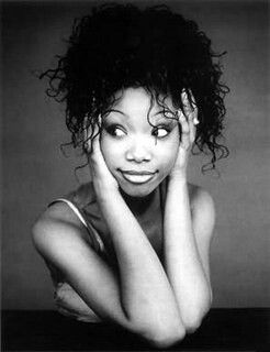 I love her!!! Brandy Singer Aesthetic, Brandy Photoshoot 90s, Brandy Norwood Aesthetic, Brandy Outfits 90s, Brandy Singer 90s, Brandy Icons 90s, Brandy Icons, Brandy Aesthetic Singer, Brandy 90s Aesthetic