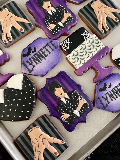 Wednesday Decorated Cookies, Wednesday Addams Goodie Bags, Wednesday Adams Cookies, Wednesday Cookies Decorated, Addams Family Cookies, Wednesday Addams Cupcakes, Wednesday Addams Cookies, Wednesday Cookies, Addams Family Theme Party