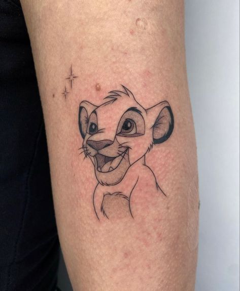 Simba Tattoo, Animation Tattoo, Tattoos Cartoon, Lion King Tattoo, Disney Sleeve, Lion King Fan Art, Cartoon Character Tattoos, Photography Drawing, Animation Cartoon