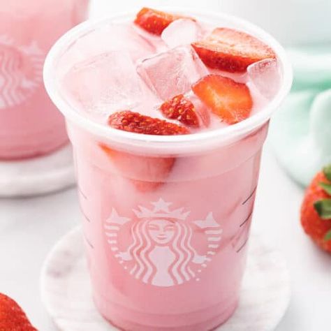 Starbucks Pink Drink Copycat {Only 3 Ingredients!} - Belly Full Pink Drink Starbucks Recipe, Strawberry Starbucks Drink, Pink Drink Copycat, Pink Drink Recipe, Starbucks Pink Drink Recipe, Pink Drink Starbucks, Copycat Starbucks Drinks, Starbucks Pink Drink, Pink Drink Recipes