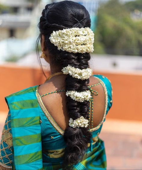 Hair Styles For Muhurtham, Blue Saree Engagement Look, Messy Braid With Flowers, Braid For Saree, Haïr Style For Bride Indian, Sreemantham Hairstyle, Hairstyle For Silk Saree, Messy Bride Hairstyles, Seemantham Hairstyle