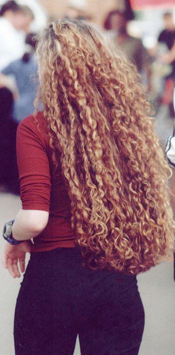 Straight Natural, Red Curly Hair, Curly Hair Problems, Beautiful Curly Hair, Curly Hair Inspiration, Hair Straight, Hair Crush, Hairstyles Long, Long Curly Hair