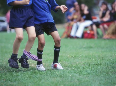 How to Hold a Three-Legged Race Family Sports Day, Three Legged Race, Kids Birthday Games, 3 Legged Race, Beer Olympics Games, British Themed Parties, Thursday Dinner, Birthday Game Ideas, British Childhood