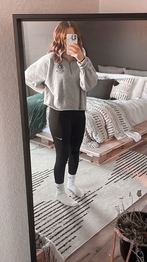 Knee Brace Outfit School, Long Socks With Leggings, Long Socks Outfits, Knee Brace Outfit, Socks Over Leggings, Highschool Fits, Face Story, Volleyball Leggings, White Nike Socks