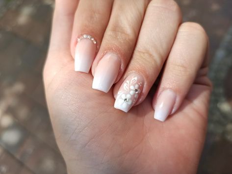 French Wedding Nails Brides, Almond Nails For Bride, Rose Wedding Colors, Wedding Beauty Prep, Bachelorette Nails, Dusty Rose Wedding Colors, Wedding Nail Ideas, Wedding Day Nails, Bridal Nails Designs