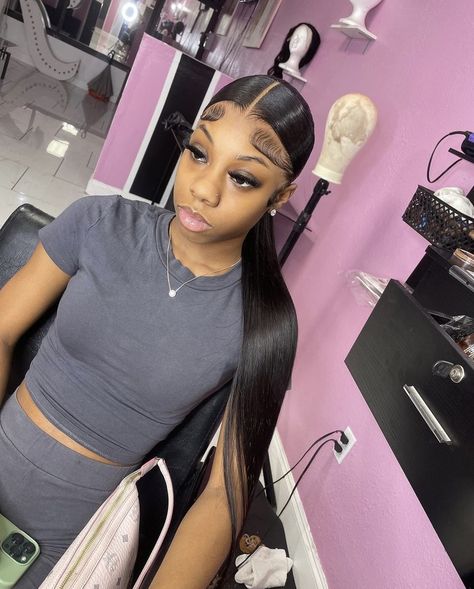 Low Pony Hairstyles, Low Ponytail Hairstyles, Slick Ponytail, Pony Hairstyles, Natural Hair Bun Styles, Sleek Ponytail Hairstyles, Frontal Wig Hairstyles, Black Ponytail Hairstyles, Ponytail Wig