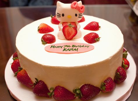 Hello Kitty Strawberry Cake for Kara | Flickr - Photo Sharing! Bolo Da Hello Kitty, 30th Ideas, Hello Kitty Birthday Theme, Kitty Birthday Cake, Kitty Ideas, Hello Kitty Strawberry, Hello Kitty Birthday Cake, Strawberry Birthday Cake, Hello Kitty Birthday Party