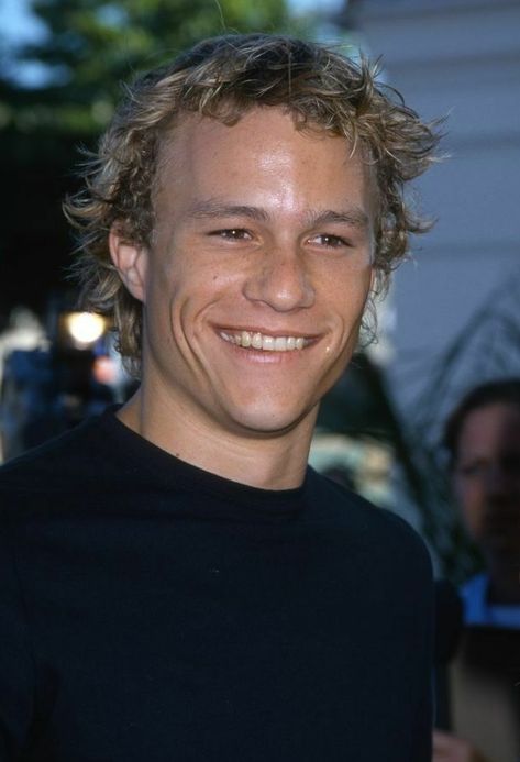 Heath Ledger Smile, Heath Ledger Joker, Heath Ledger, Hooded Eyes, Celeb Crushes, Deep Wrinkles, Handsome Actors, Fav Celebs, Celebrity Crush