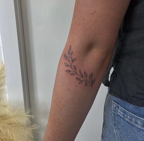 Leaf Elbow Tattoo, Small Greenery Tattoo, Vine Elbow Tattoo, Tattoos Around Elbow, Fine Line Elbow Tattoo, Olive Branch Hand Tattoo, Outside Elbow Tattoo, Tattoo Under Elbow, Wrap Around Elbow Tattoo