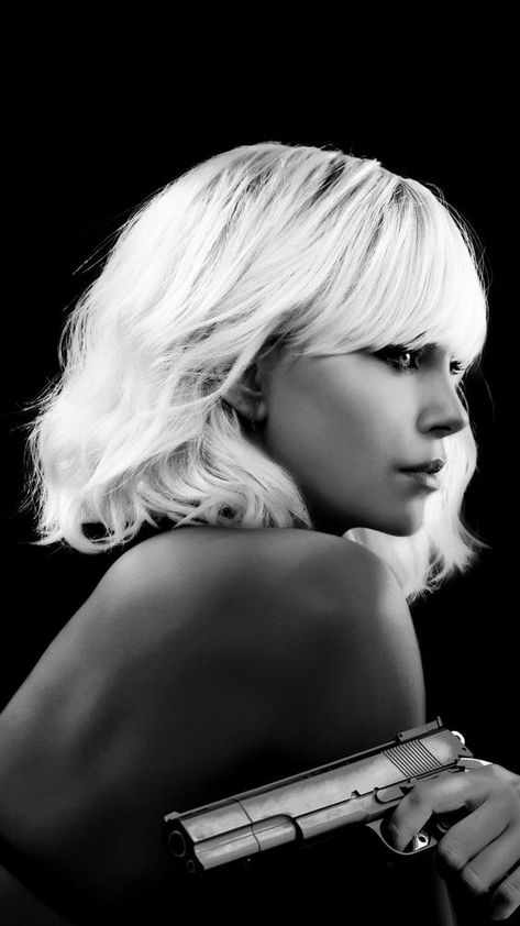 Atomic Blonde Aesthetic, Atomic Blonde Outfits, Atomic Blonde Charlize Theron, Charliez Theron, Atomic Blonde, Charlize Theron, Hollywood Celebrities, White Photo, Blonde Balayage