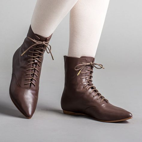 American Duchess Shoes, Regency Shoes, 18th Century Shoes, Leather Boots Brown, Century Shoes, American Duchess, Camping Shoes, Spring Heels, Sense And Sensibility