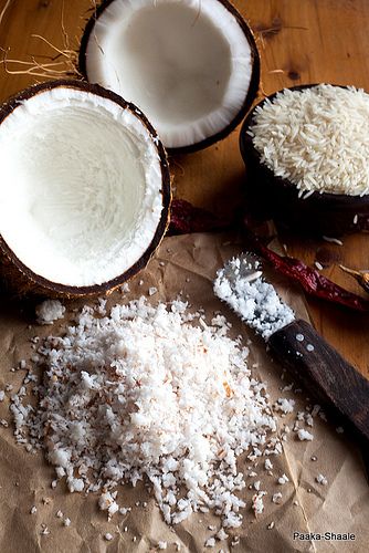 Shredded coconut with rice Coconut Images, Coffee Shop Branding, Coconut Desserts, Dessert Photography, Coconut Bowl, Honey Roasted, Grated Coconut, Roasted Carrots, Photo Cake