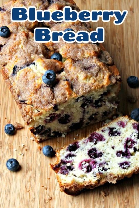 Blueberry Bread With Sour Cream, Blueberry Bread With Crumb Topping, Easy Breakfast Bread Recipes, Breakfast Breads Easy, Breakfast Breads And Muffins, Bread Recipes Dessert, What To Make With Blueberries, Homemade Blueberry Bread, Quick Breads Recipes