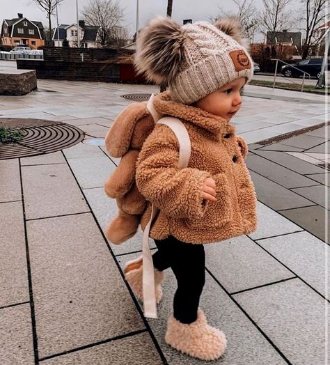 Cute Baby Dp, Baby Dp, Dp Pic, Girls Winter Outfits, Winter Baby Clothes, Designer Baby Clothes, Fashion Baby Girl Outfits, Party Mode, Stylish Winter Outfits