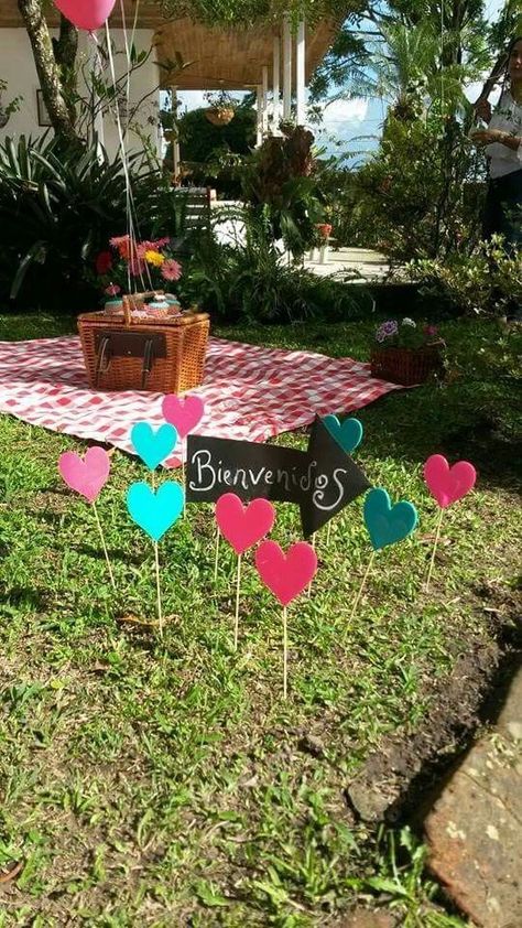 Picnic Birthday Party, Deco Champetre, Picnic Decorations, Picnic Birthday, Pic Nic, Teddy Bear Picnic, Picnic Time, Picnic Party, A Picnic