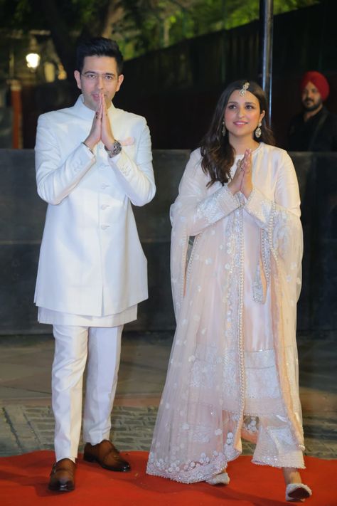 Parineeti Chopra And Raghav Chadha's Pristine Ivory-Hued Engagement Parineeti Chopra Engagement Outfit, Pareeniti Chopra Engagement Dress, Parineeti Chopra Wedding Outfits, Parineeti Chopra Outfits Indian, Parineeti Chopra Wedding, Parineeti Chopra Engagement, Parineeti Chopra Outfits, Pareeniti Chopra, Engagement Couple Dress