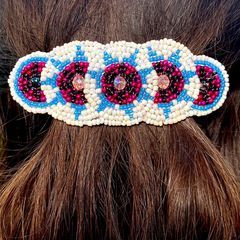 KAQCHI (@kaqchishop) • Instagram photos and videos White Hair Accessory, Beaded Hair Clips, Vintage Hair Clips, Rainbow Fashion, Beaded Cuff, Vintage Hair, Hair Beads, Beaded Accessories, Seed Bead Bracelets